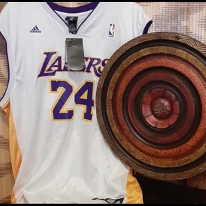 Kobe Bryant (White Lakers Jersey)